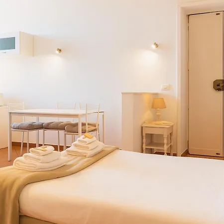 Amalia Vatican House